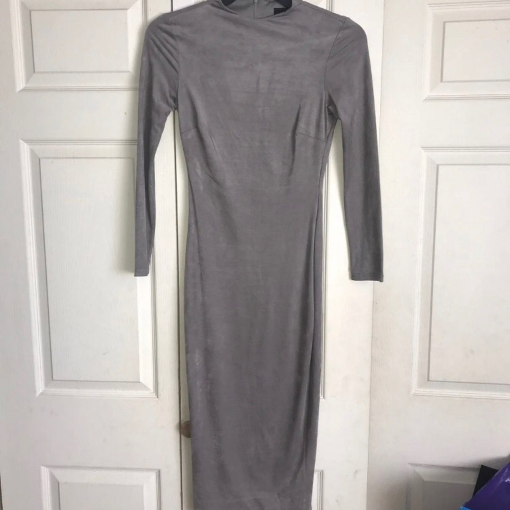 Long sleeve midi grey dress